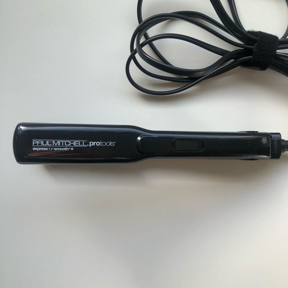Paul Mitchell Express Ion Smooth+ Flat Iron